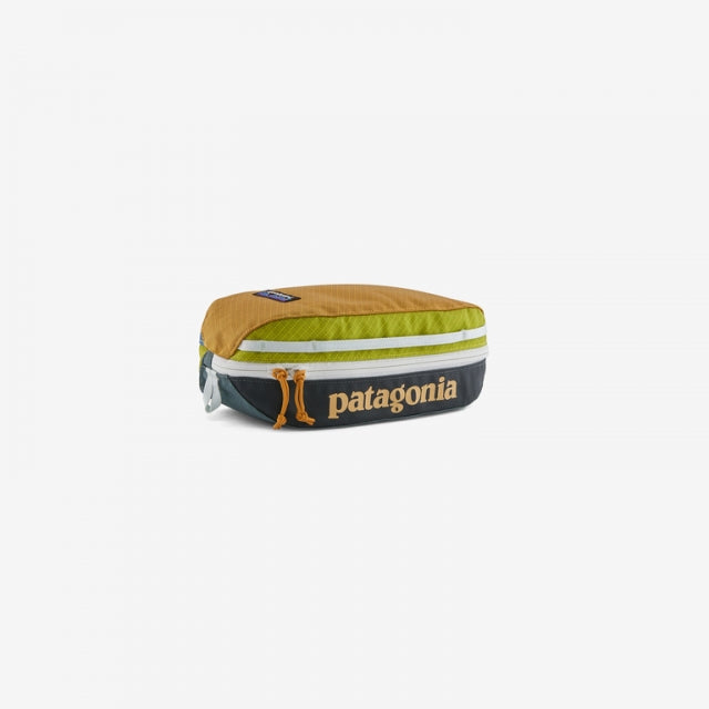 patagonia black hole cube small marigold Black This versatile mini soft pack has a packing volume of 26 liters and can be opened easily and conveniently Patagonia Black Hole Cube 3L