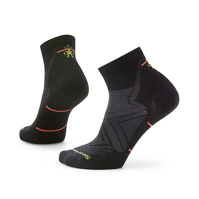 Smartwool Women's Run Zero Cushion Ankle Socks Black