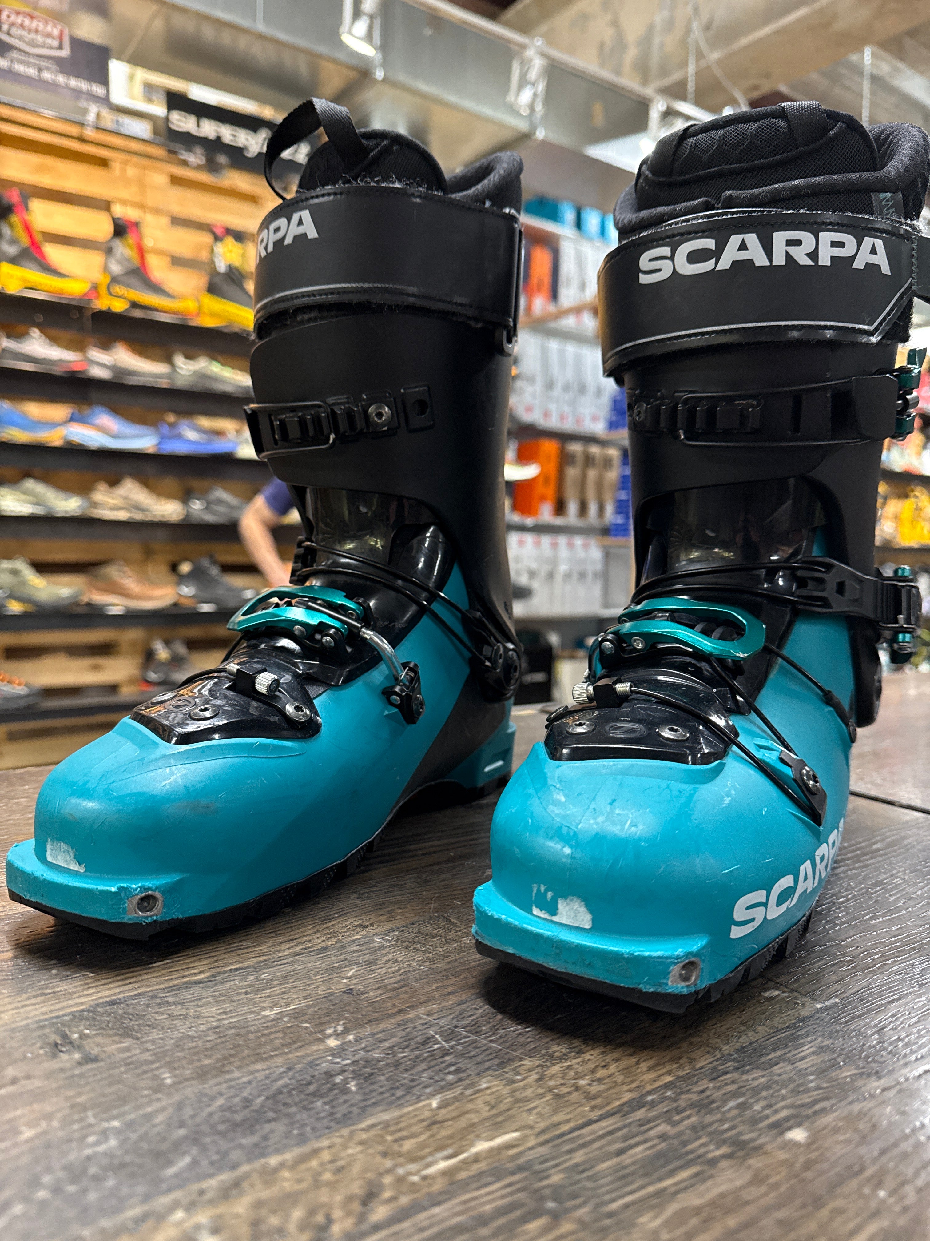 Mountain Chalet Demo Boot - Scarpa Gea, Size 26