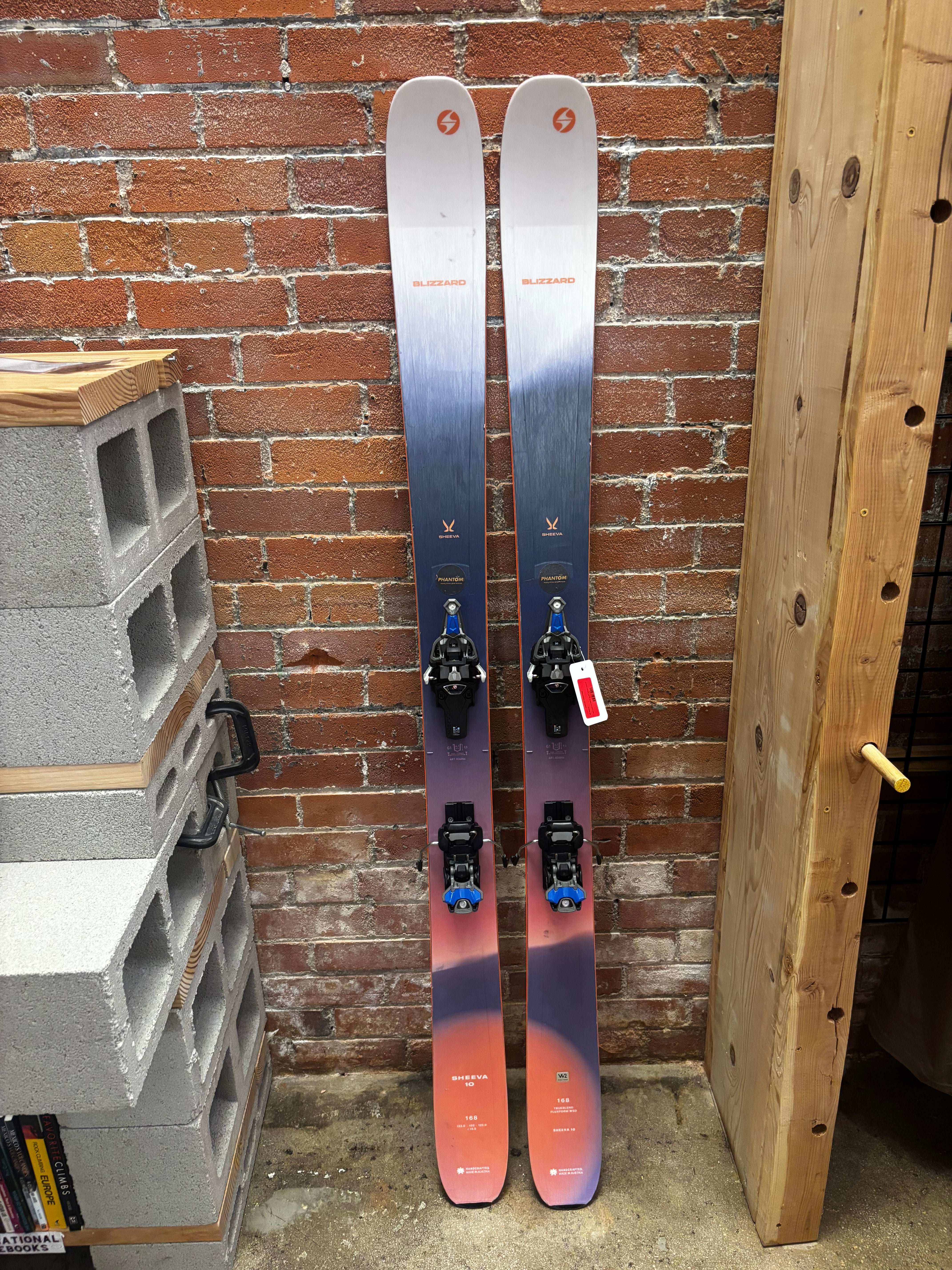 Mountain Chalet Demo Kit - Sheeva 102/168 with Fritschi Vipec and Pomoca Skins